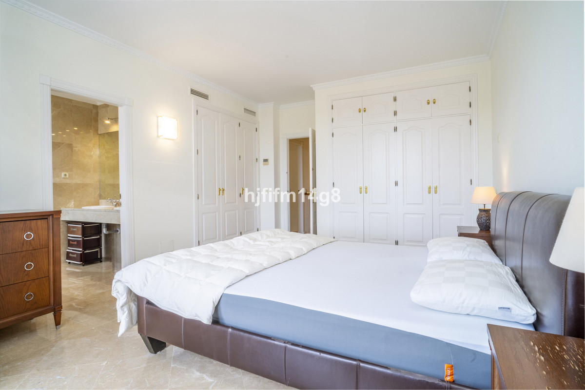 Huis te koop in Nueva Andalucía | 3 slaapkamers H5080336