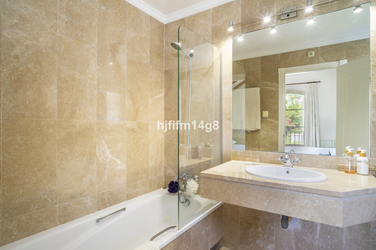Huis te koop in Nueva Andalucía | 3 slaapkamers H5080336