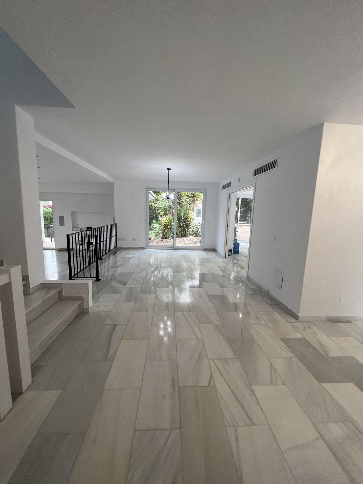 Huis te koop in Nueva Andalucía | 5 slaapkamers H5105029