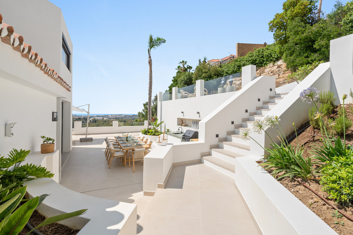 Huis te koop in Nueva Andalucía | 5 slaapkamers H5105161