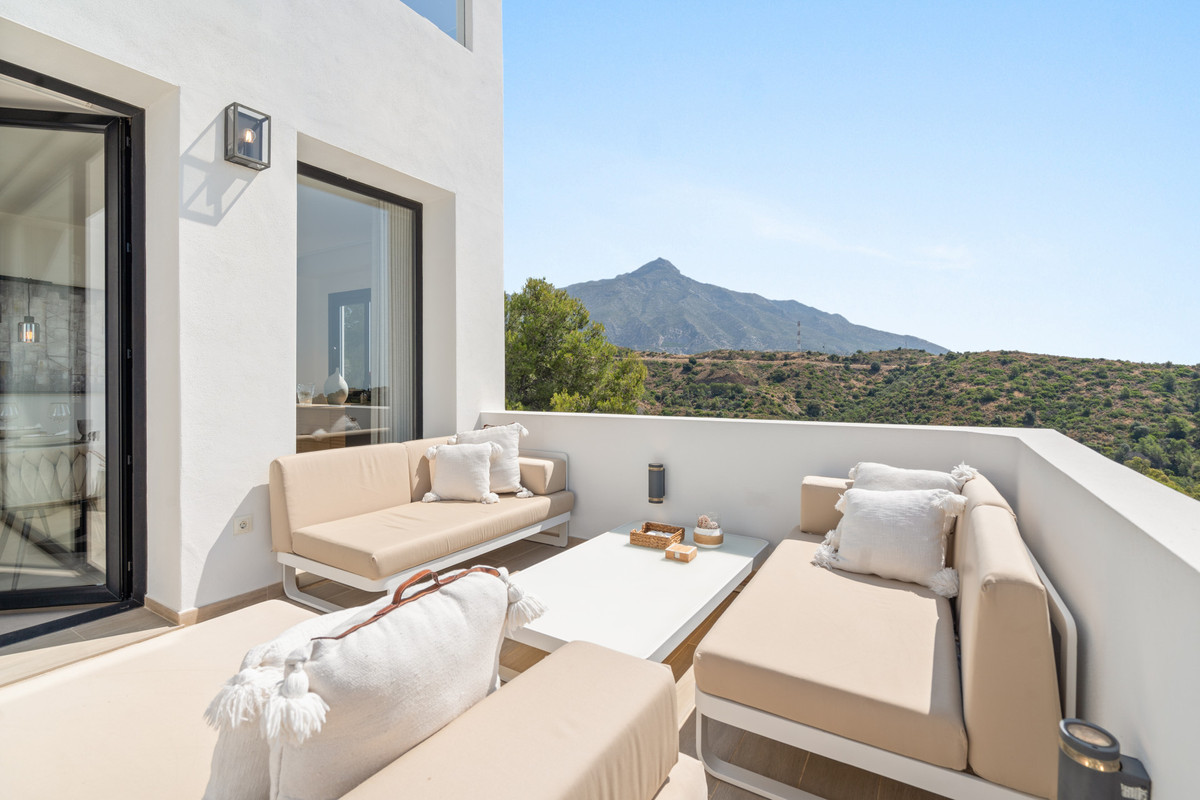 Huis te koop in Nueva Andalucía | 5 slaapkamers H5105161