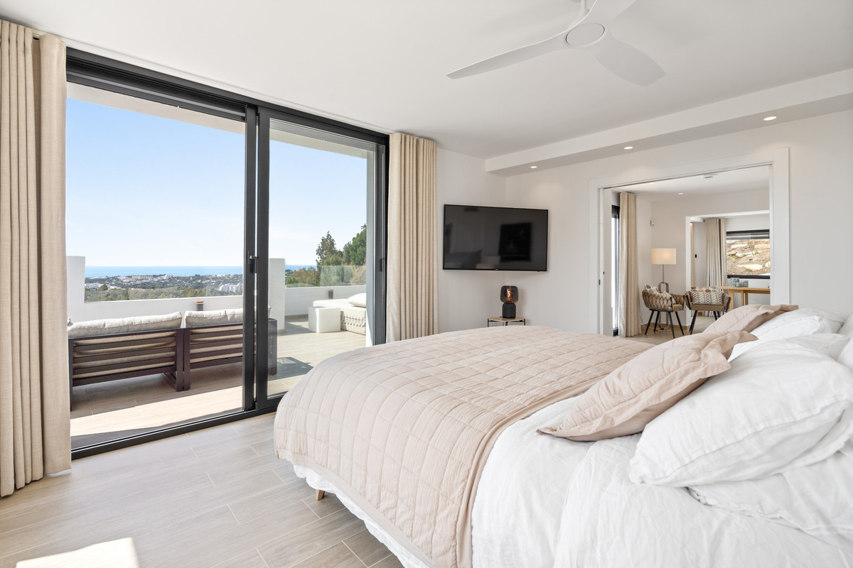 Huis te koop in Nueva Andalucía | 5 slaapkamers H5105161