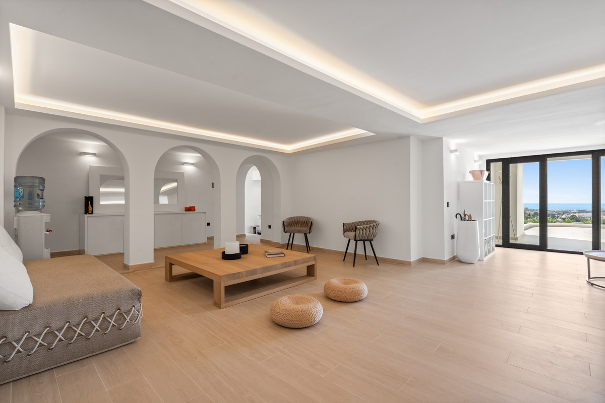 Huis te koop in Nueva Andalucía | 5 slaapkamers H5105161
