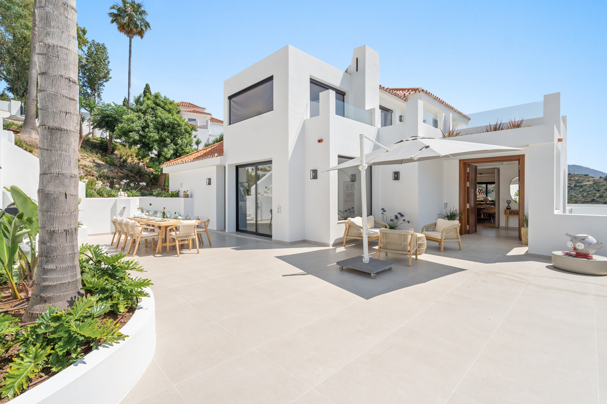 Huis te koop in Nueva Andalucía | 5 slaapkamers H5105161
