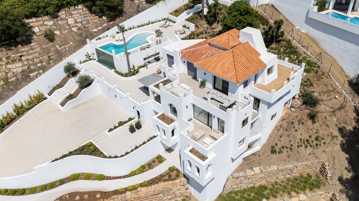 Huis te koop in Nueva Andalucía | 5 slaapkamers H5105161