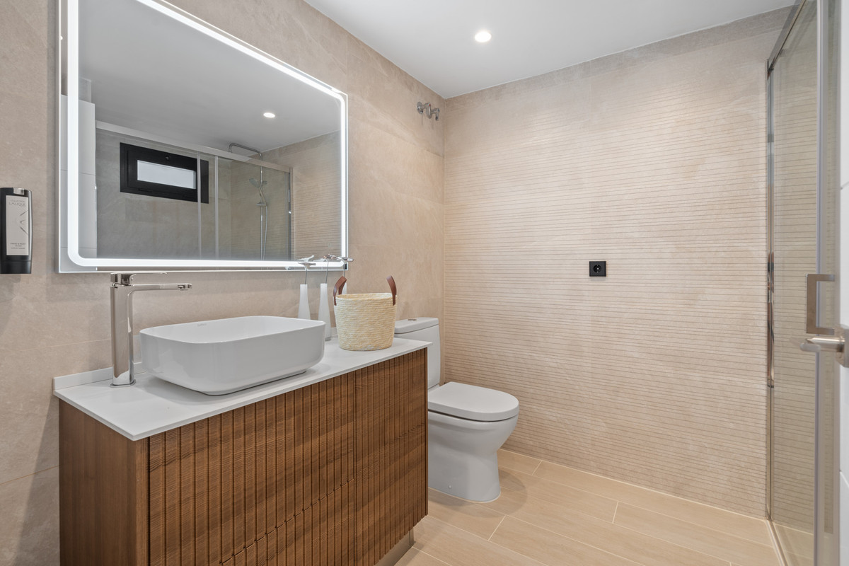 Huis te koop in Nueva Andalucía | 5 slaapkamers H5105161