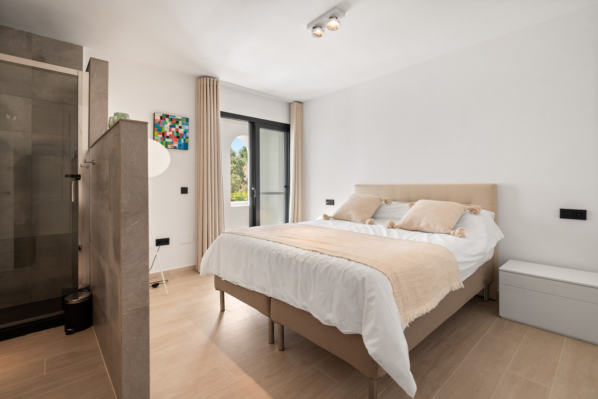 Huis te koop in Nueva Andalucía | 5 slaapkamers H5105161