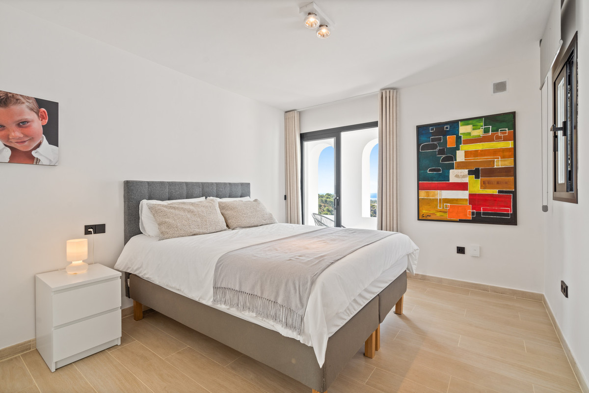 Huis te koop in Nueva Andalucía | 5 slaapkamers H5105161