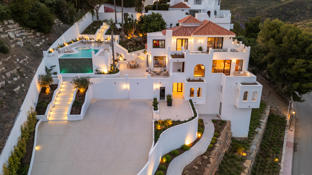 Huis te koop in Nueva Andalucía | 5 slaapkamers H5105161