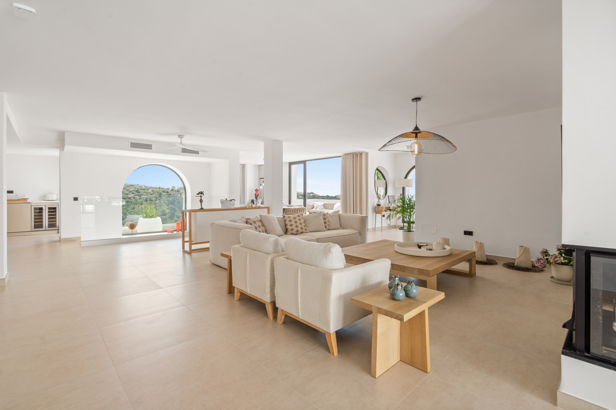Huis te koop in Nueva Andalucía | 5 slaapkamers H5105161