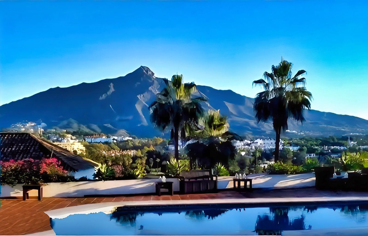 Huis te koop in Nueva Andalucía | 5 slaapkamers H5106826