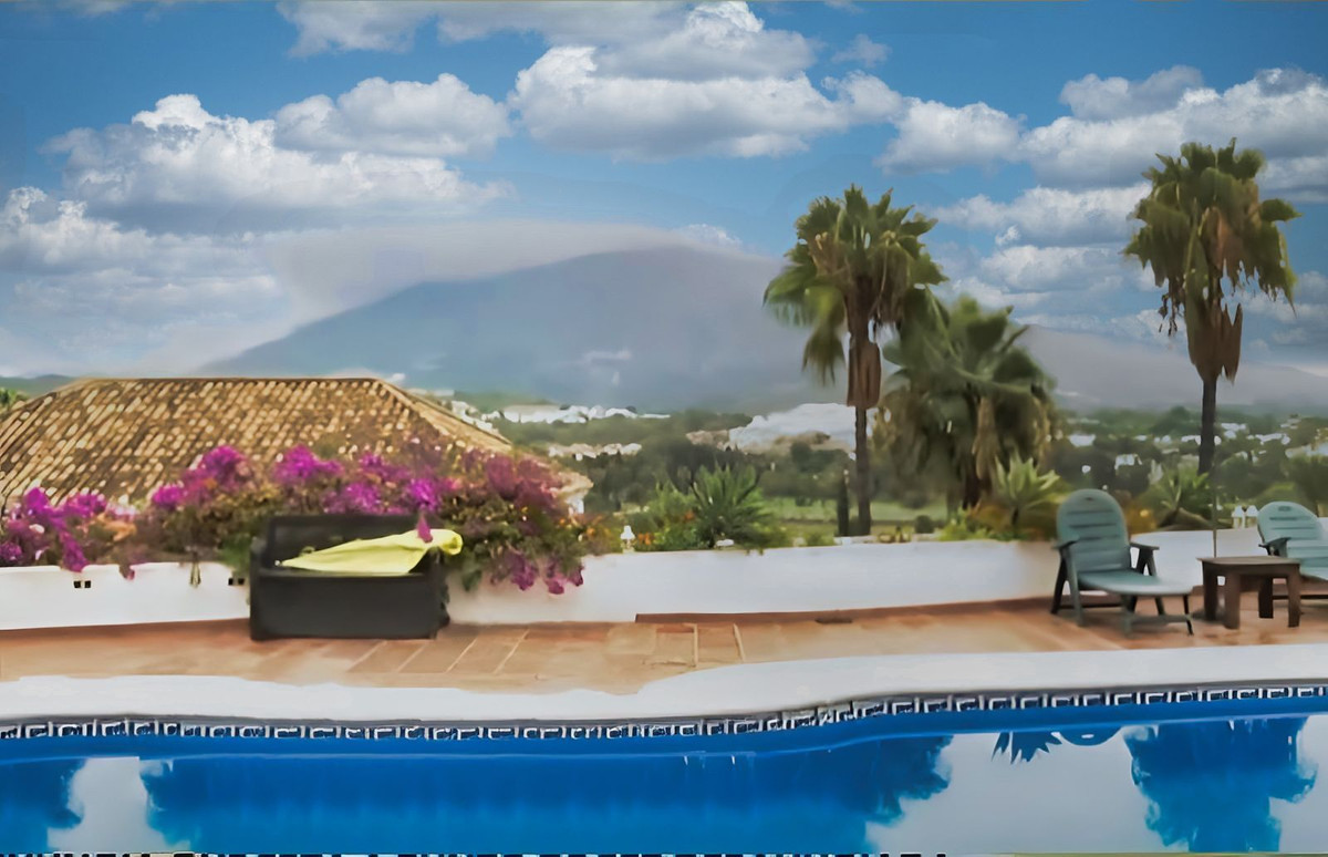 Huis te koop in Nueva Andalucía | 5 slaapkamers H5106826