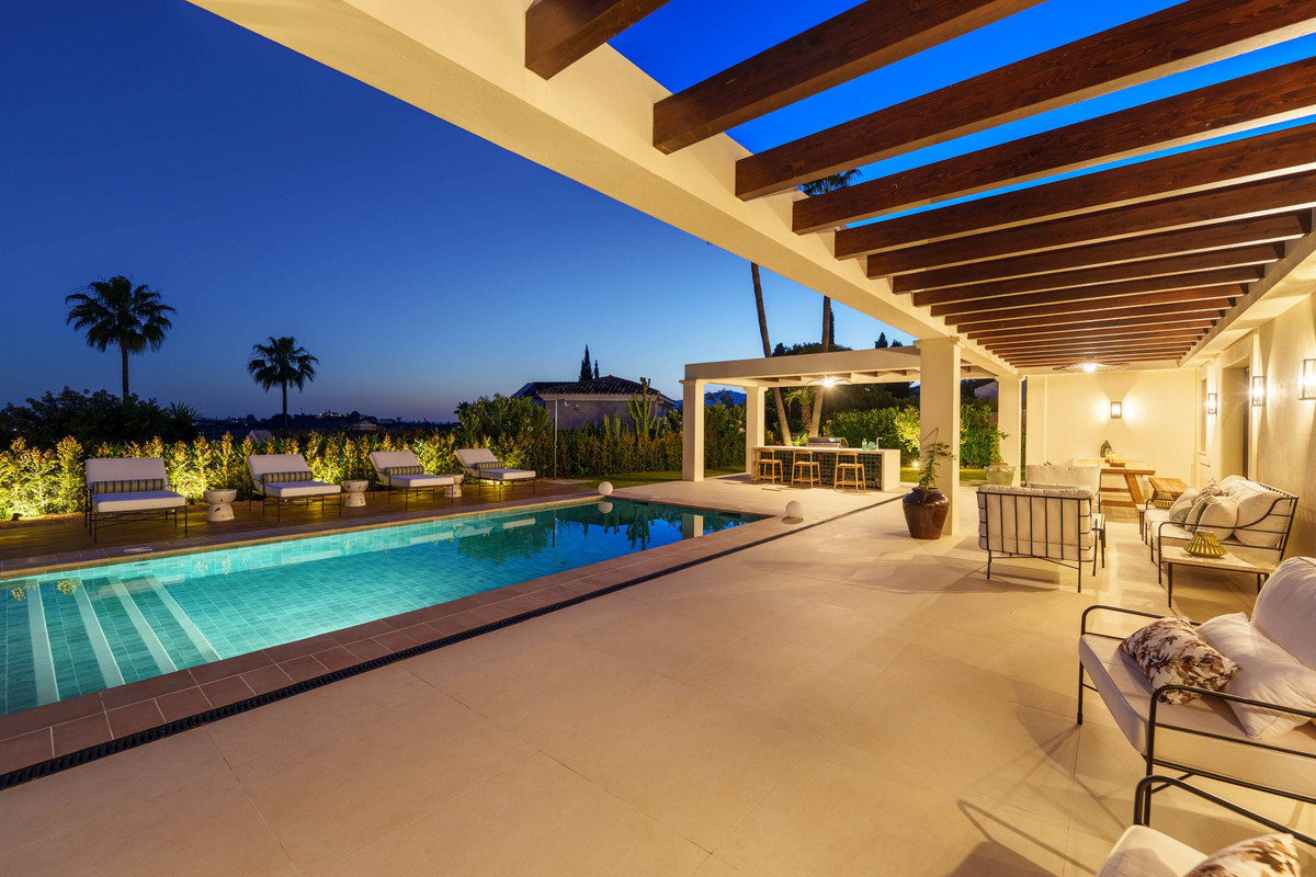 Huis te koop in Nueva Andalucía | 4 slaapkamers H5108221
