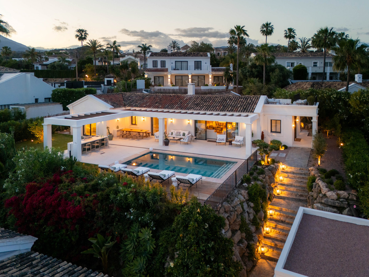 Huis te koop in Nueva Andalucía | 4 slaapkamers H5108221