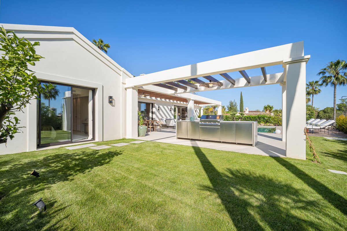 Huis te koop in Nueva Andalucía | 4 slaapkamers H5108221
