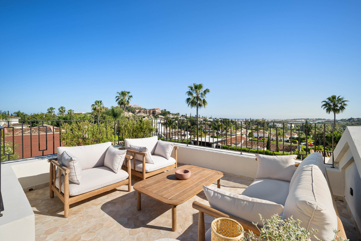 Huis te koop in Nueva Andalucía | 4 slaapkamers H5108221