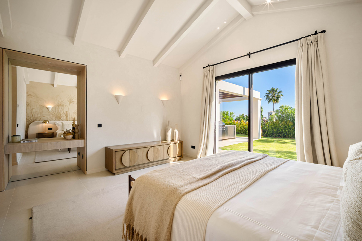 Huis te koop in Nueva Andalucía | 4 slaapkamers H5108221
