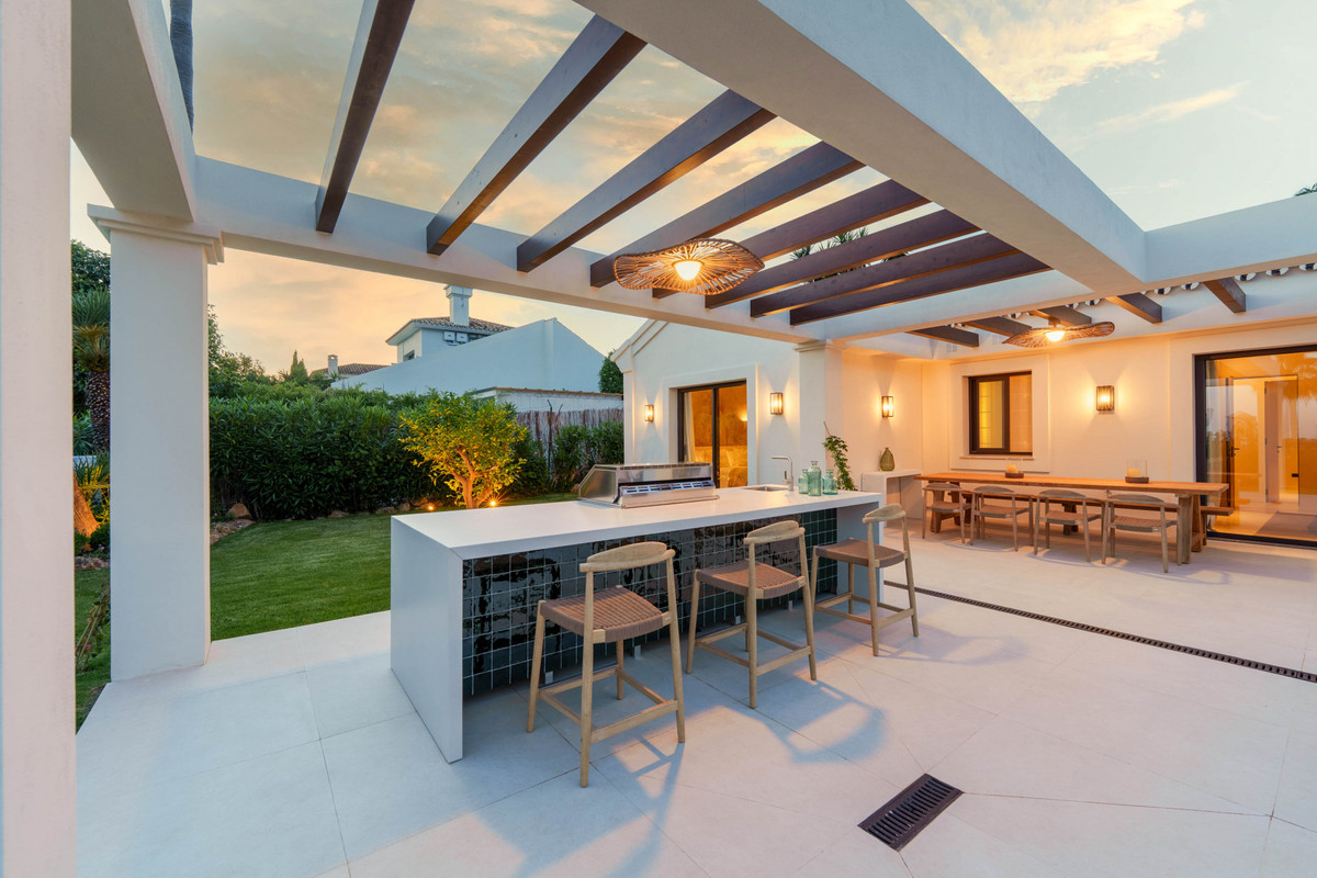 Huis te koop in Nueva Andalucía | 4 slaapkamers H5108221