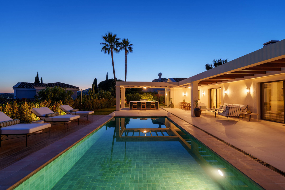 Huis te koop in Nueva Andalucía | 4 slaapkamers H5108221