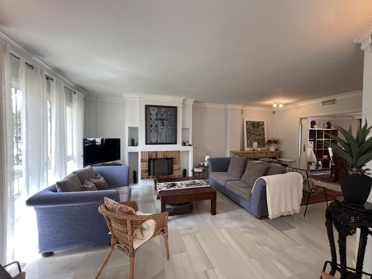 Huis te koop in Nueva Andalucía | 4 slaapkamers H5109850