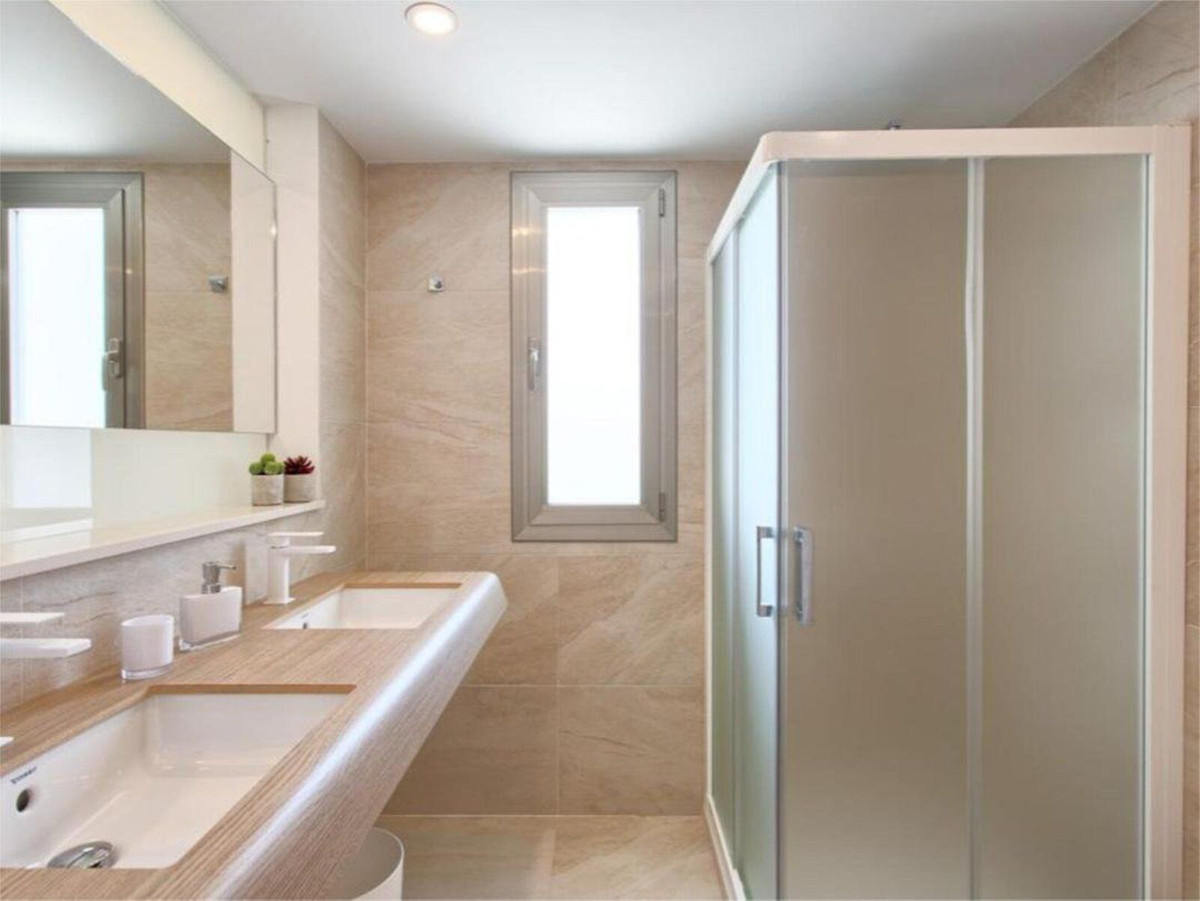 Huis te koop in Nueva Andalucía | 4 slaapkamers H5121433