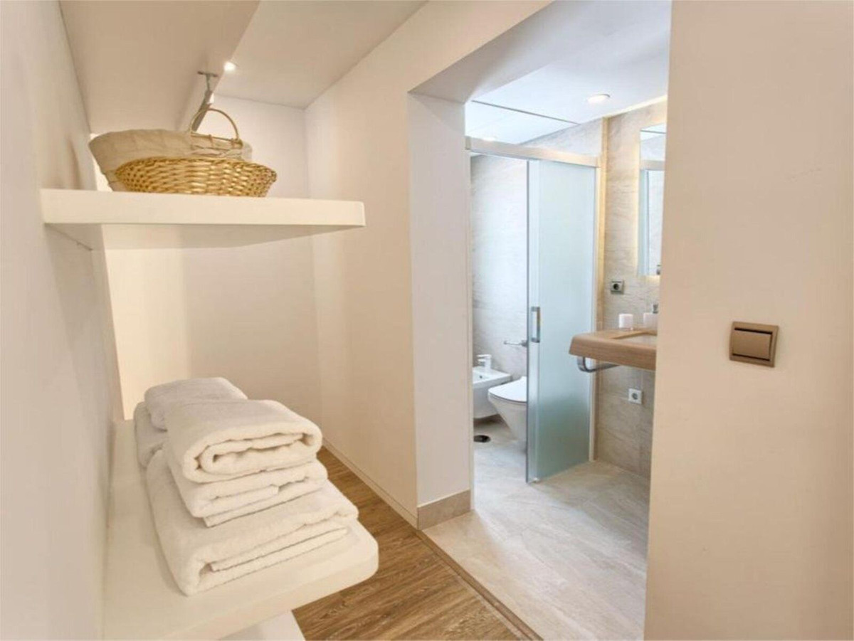 Huis te koop in Nueva Andalucía | 4 slaapkamers H5121433