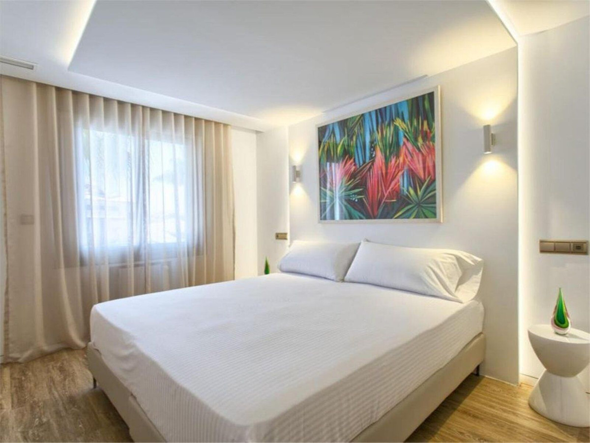 Huis te koop in Nueva Andalucía | 4 slaapkamers H5121433