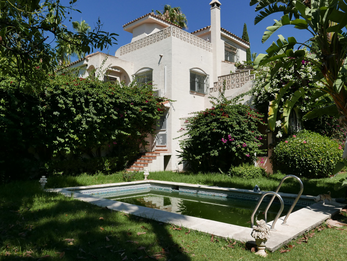Huis te koop in Nueva Andalucía | 4 slaapkamers H5122258
