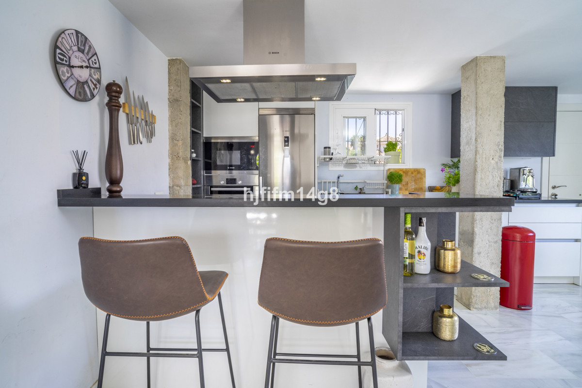Huis te koop in Nueva Andalucía | 4 slaapkamers H5123296