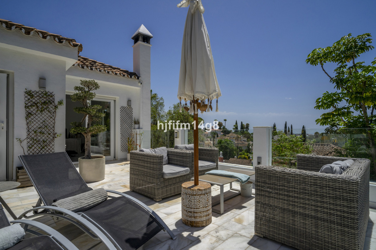 Huis te koop in Nueva Andalucía | 4 slaapkamers H5123296