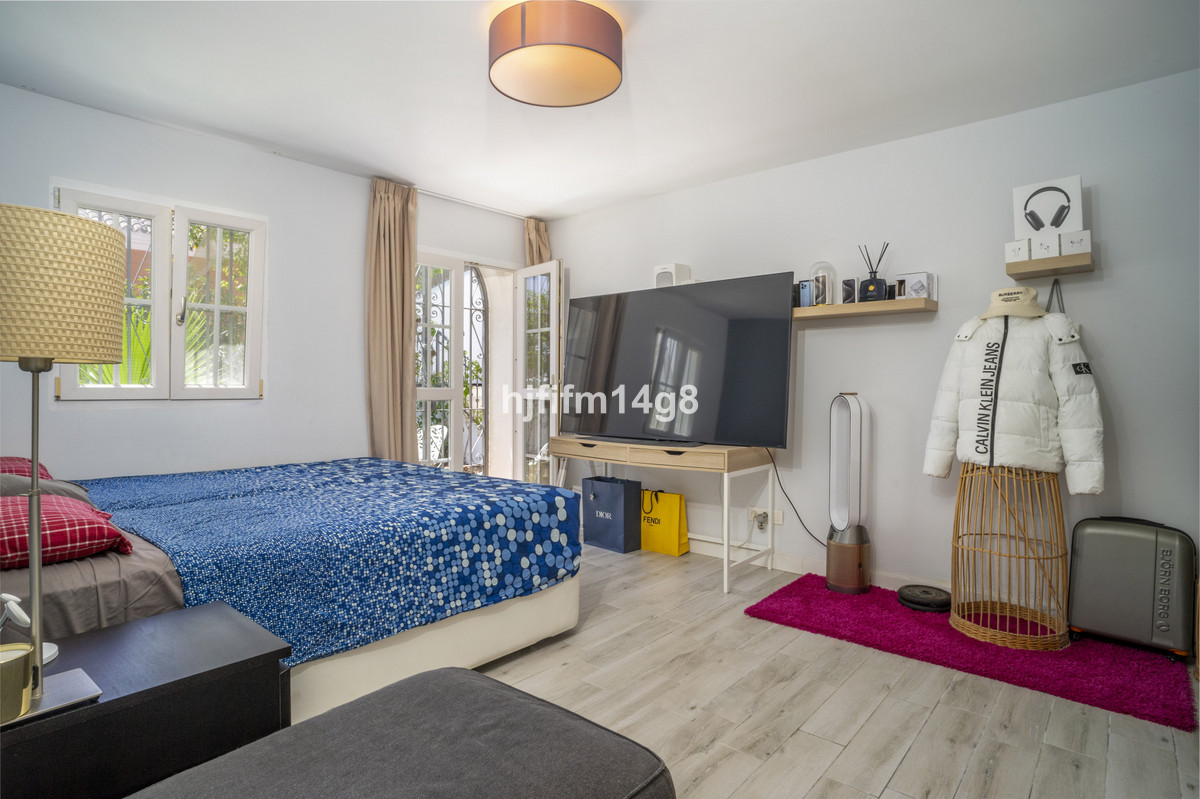 Huis te koop in Nueva Andalucía | 4 slaapkamers H5123296