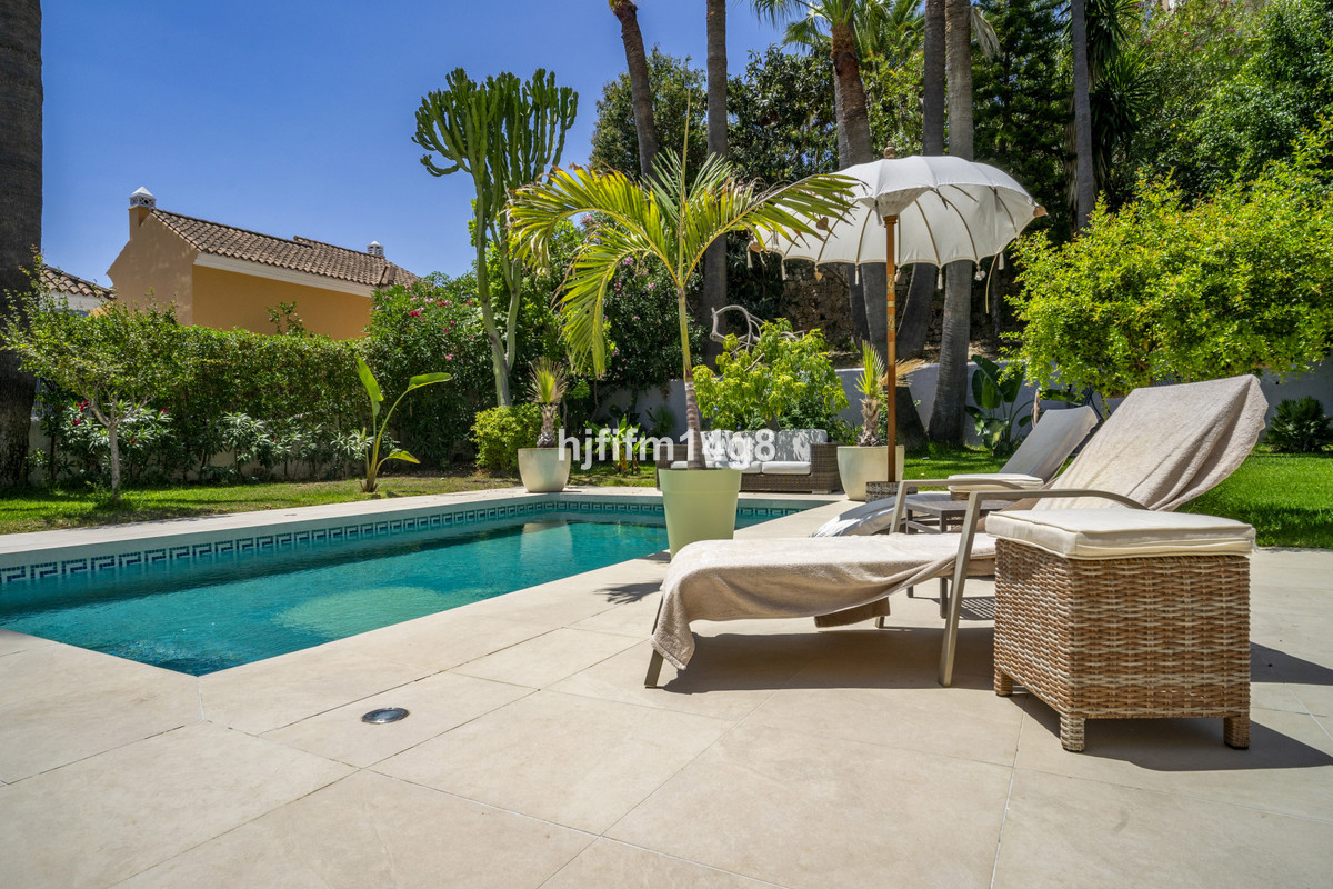 Huis te koop in Nueva Andalucía | 4 slaapkamers H5123296