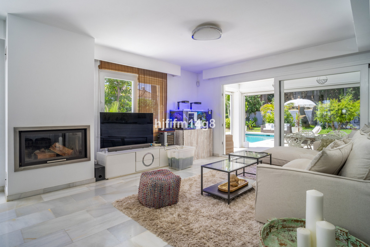 Huis te koop in Nueva Andalucía | 4 slaapkamers H5123296