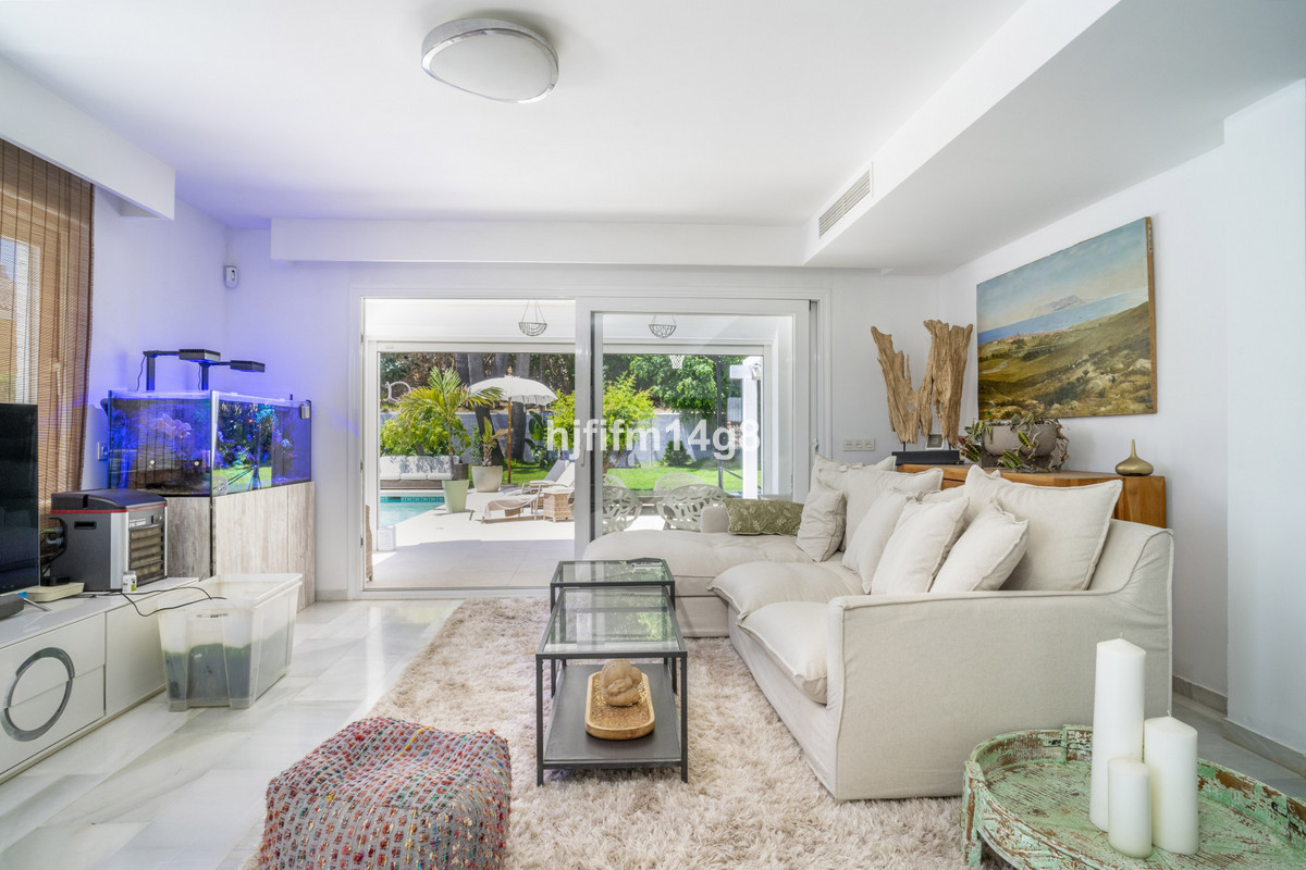 Huis te koop in Nueva Andalucía | 4 slaapkamers H5123296
