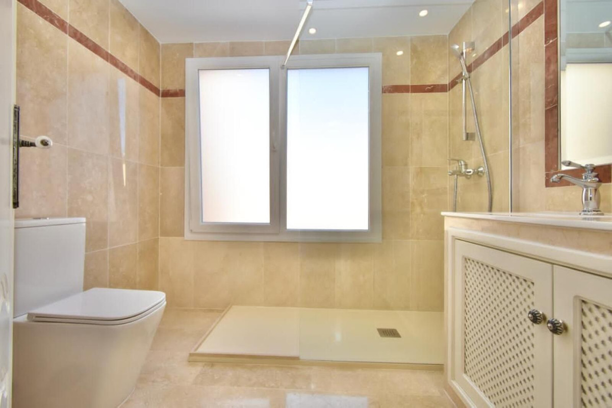 Huis te koop in Nueva Andalucía | 4 slaapkamers H5123890
