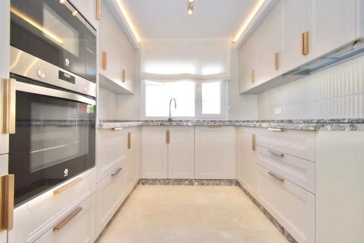 Huis te koop in Nueva Andalucía | 4 slaapkamers H5123890