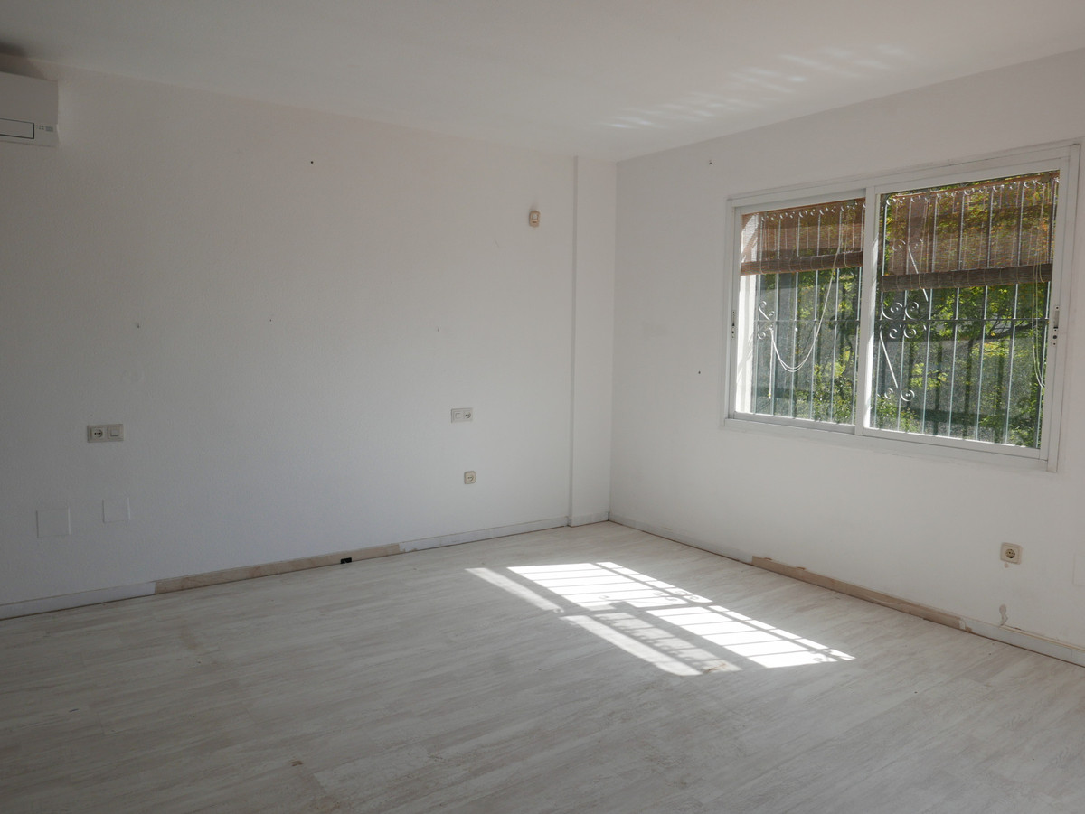 House for sale in Nueva Andalucía | 4 bedrooms H5124235
