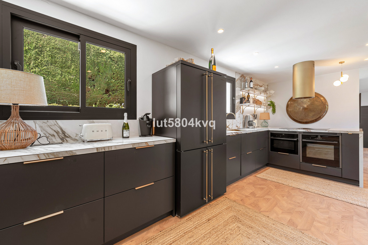 Huis te koop in Nueva Andalucía | 4 slaapkamers H5126596