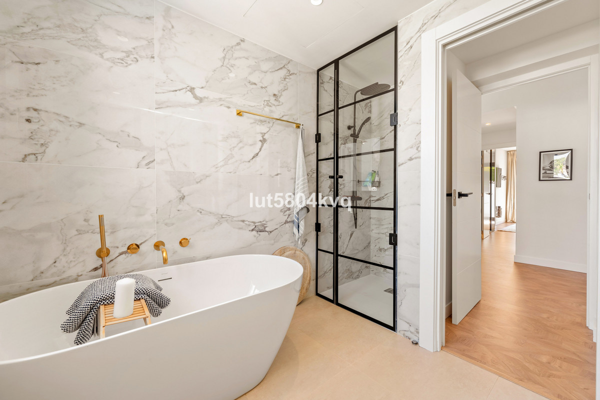 Huis te koop in Nueva Andalucía | 4 slaapkamers H5126596