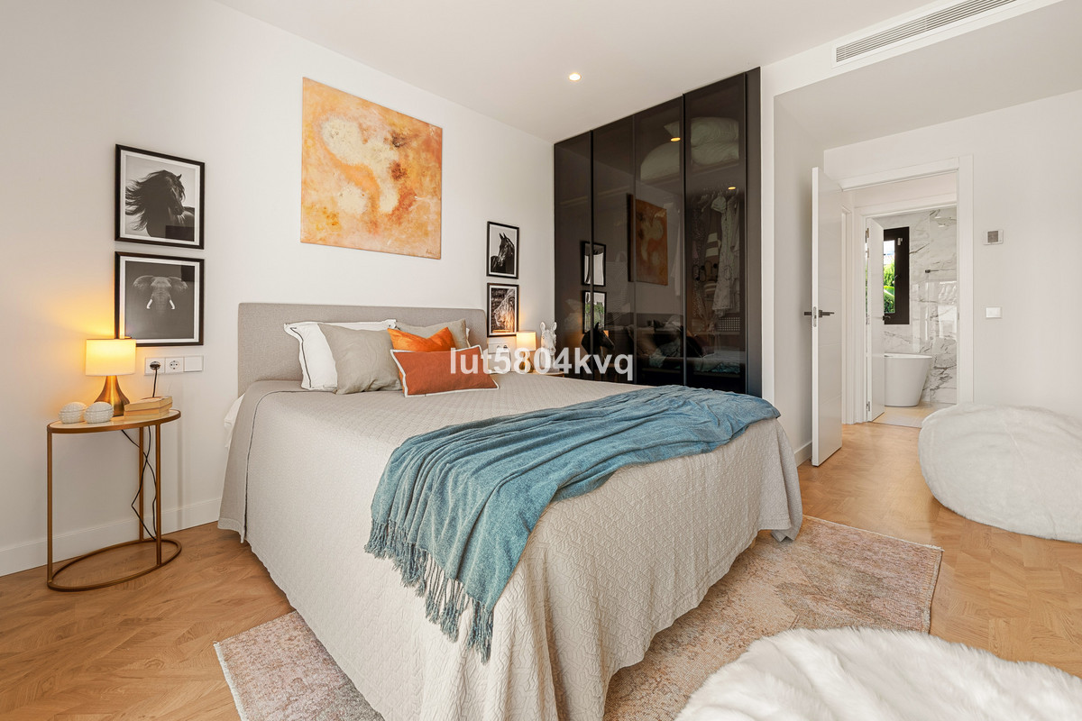 Huis te koop in Nueva Andalucía | 4 slaapkamers H5126596