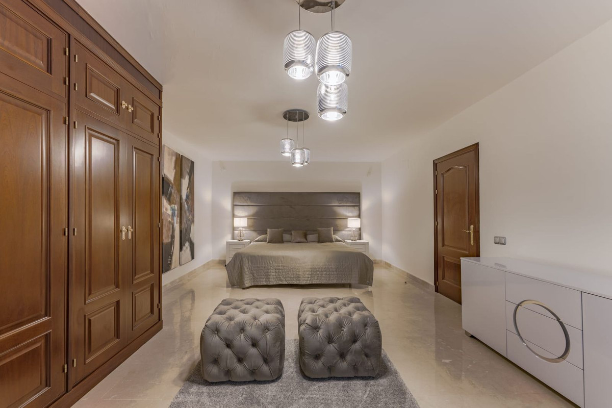 Huis te koop in Nueva Andalucía | 6 slaapkamers H5127016