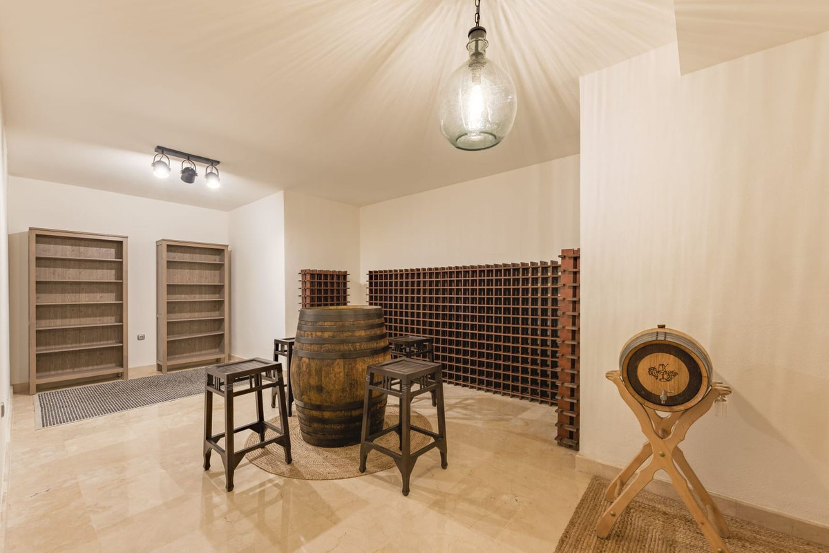 Huis te koop in Nueva Andalucía | 6 slaapkamers H5127016