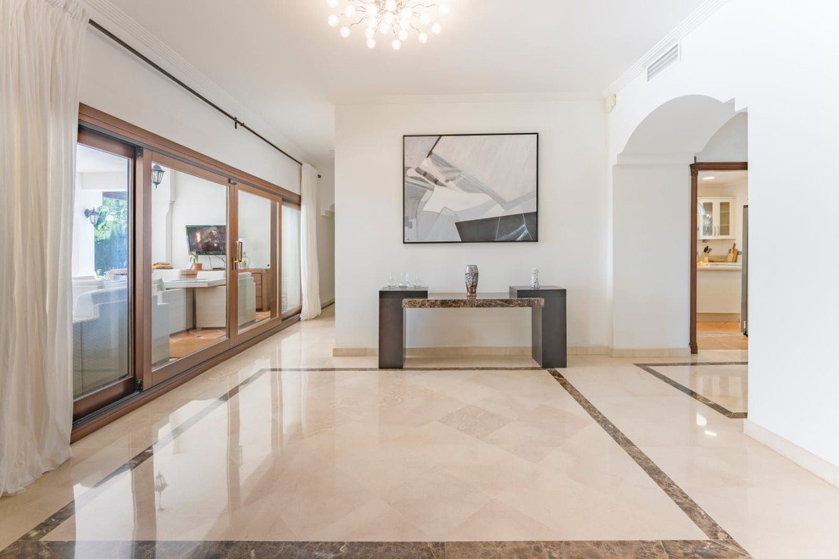 Huis te koop in Nueva Andalucía | 6 slaapkamers H5127016