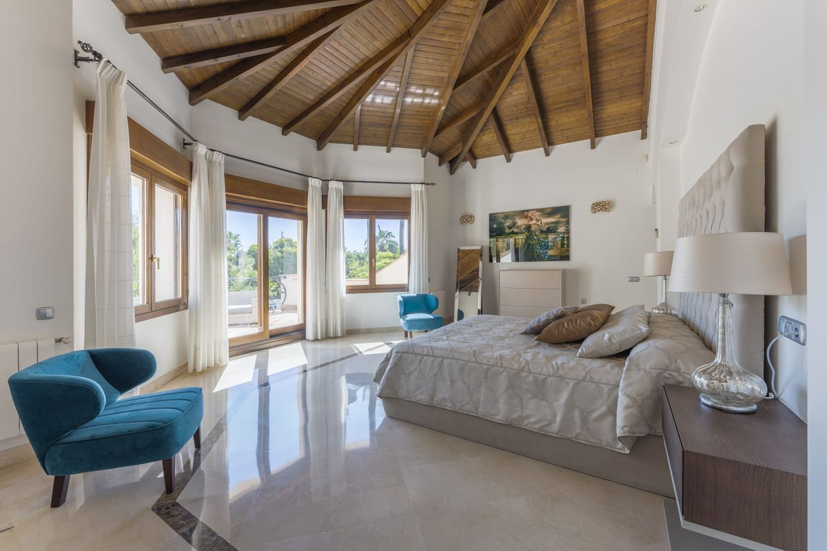 Huis te koop in Nueva Andalucía | 6 slaapkamers H5127016