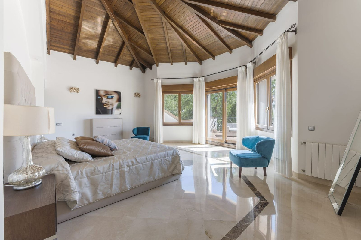 Huis te koop in Nueva Andalucía | 6 slaapkamers H5127016