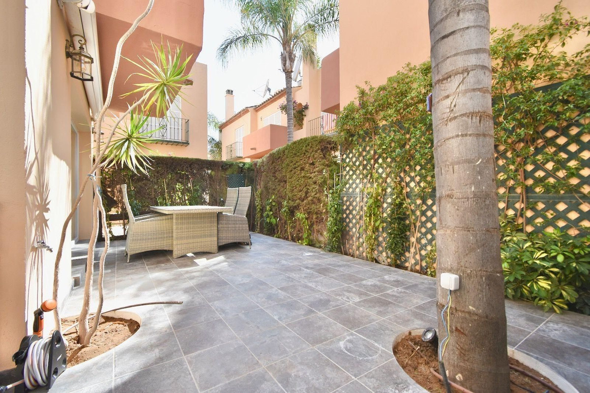 House for sale in Nueva Andalucía | 4 bedrooms H5129914