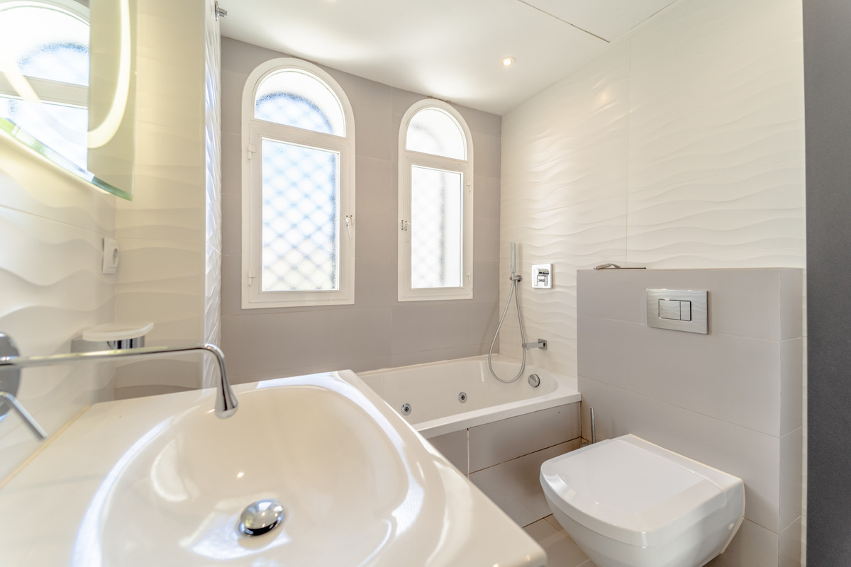 Townhouse for sale in Nueva Andalucía | 3 bedrooms H5130007