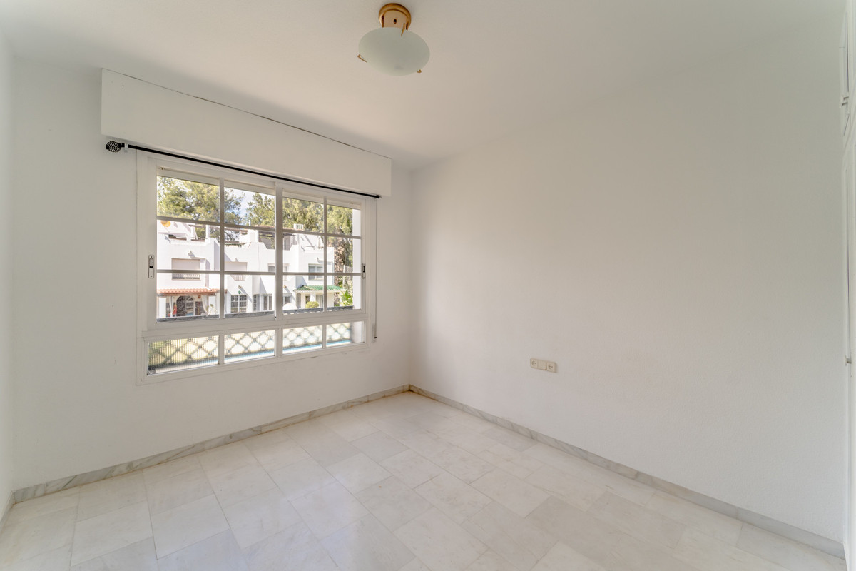Townhouse for sale in Nueva Andalucía | 3 bedrooms H5130007
