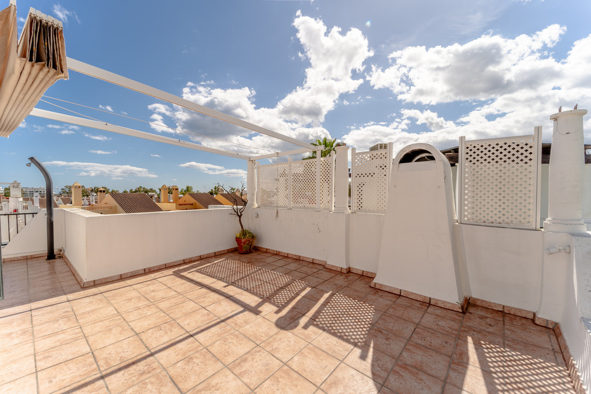 Townhouse for sale in Nueva Andalucía | 3 bedrooms H5130007