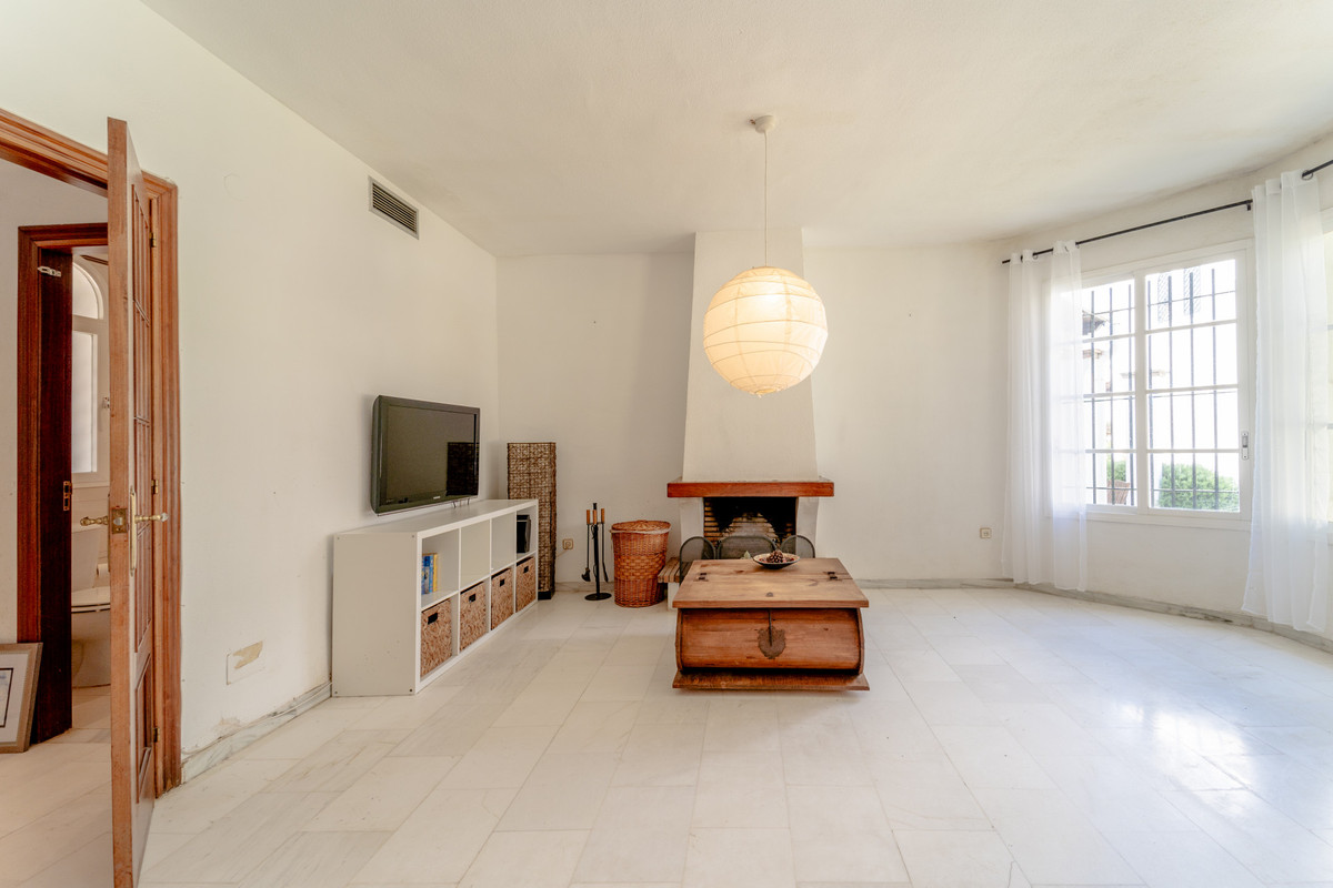 Townhouse for sale in Nueva Andalucía | 3 bedrooms H5130007